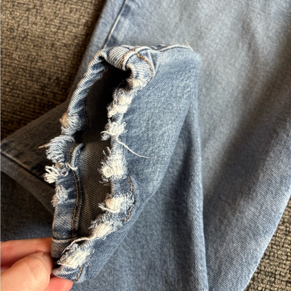 Good American Women's Straight Leg Jeans - Picture 5 of 8